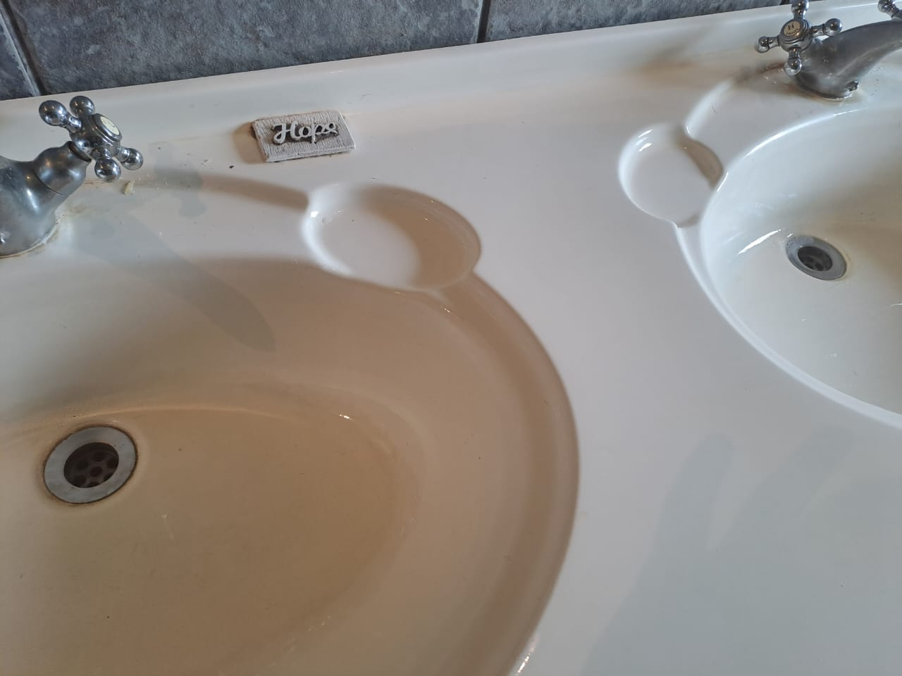 Sink after cleaning